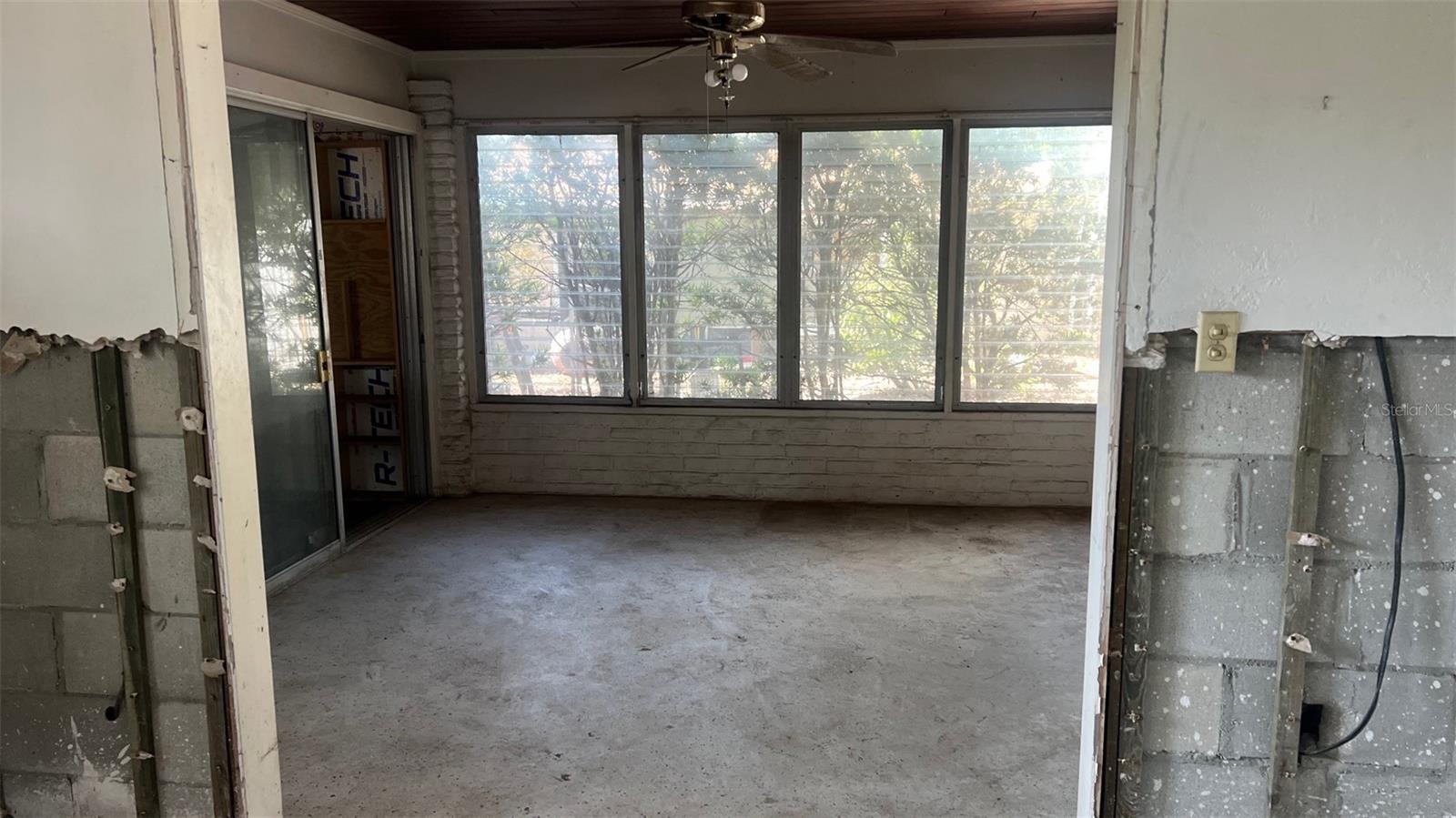 BROOKWOOD 1ST ADD EASEMENT REP - Residential