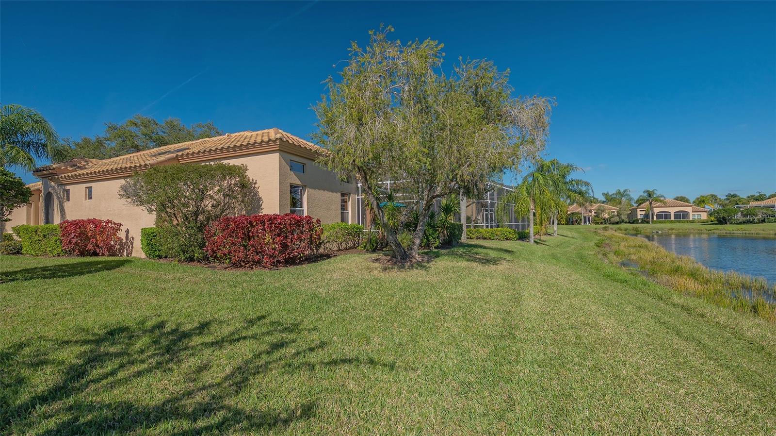 MIRA LAGO AT PALMER RANCH PH 1 - Residential