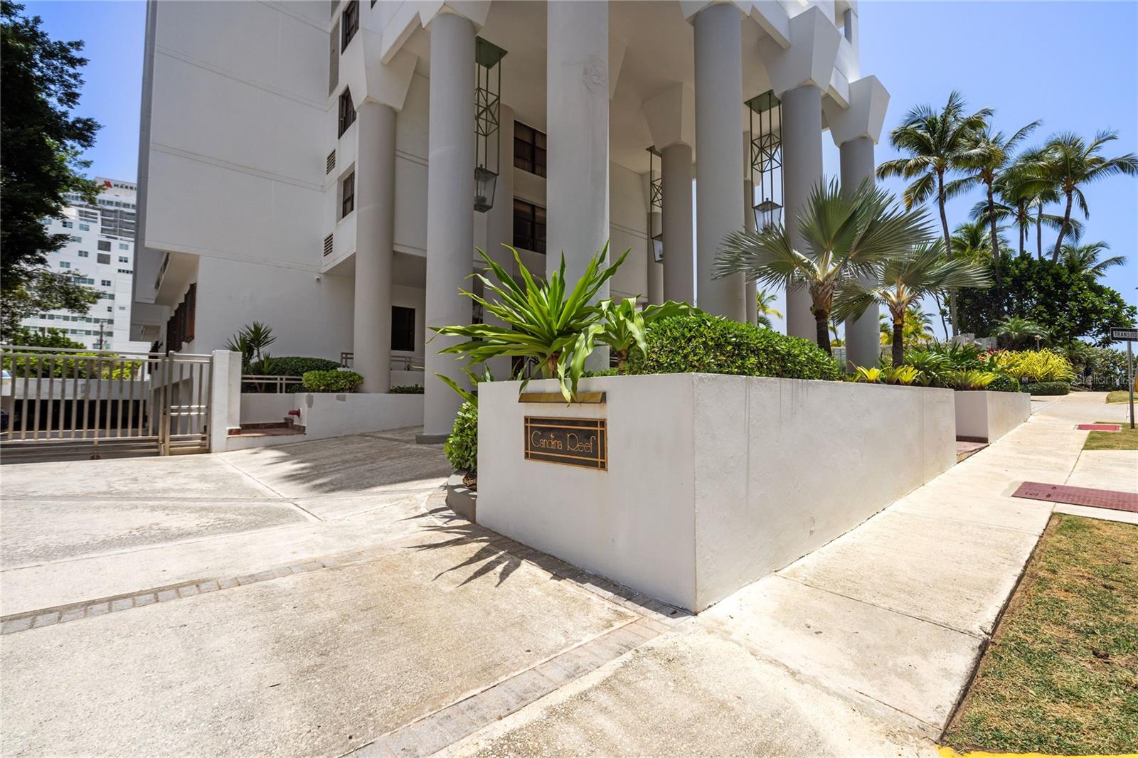 2 CANDINA STREET 703