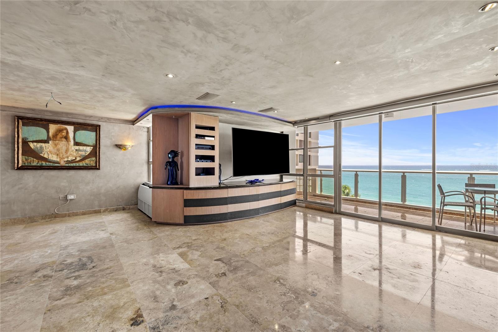 2 CANDINA STREET 703