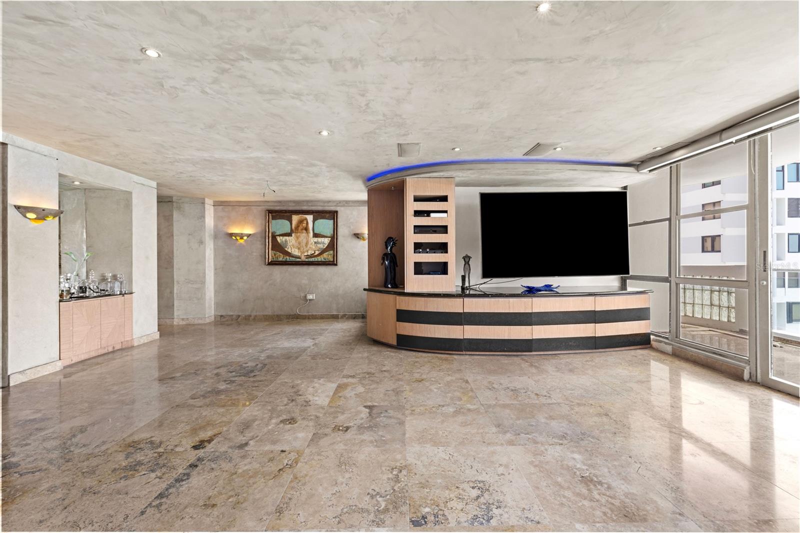 2 CANDINA STREET 703