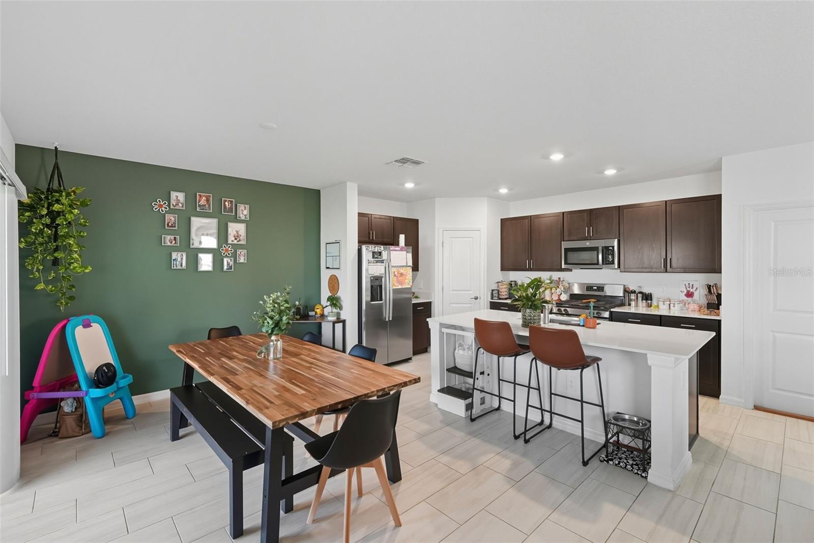 CONNERTON VILLAGE 3 PH 1PARTIAL RE - Residential