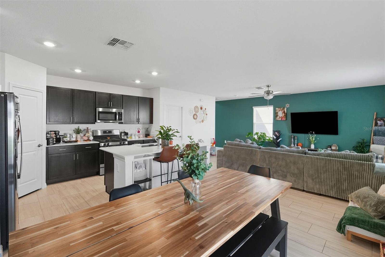 CONNERTON VILLAGE 3 PH 1PARTIAL RE - Residential