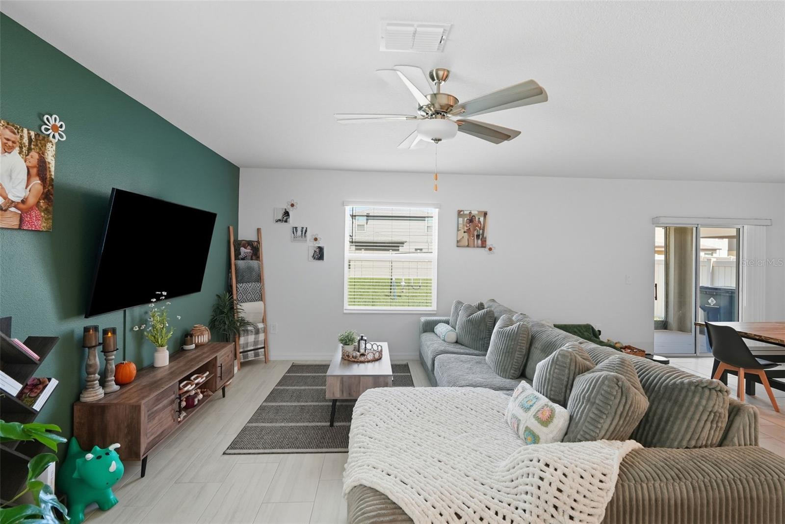 CONNERTON VILLAGE 3 PH 1PARTIAL RE - Residential
