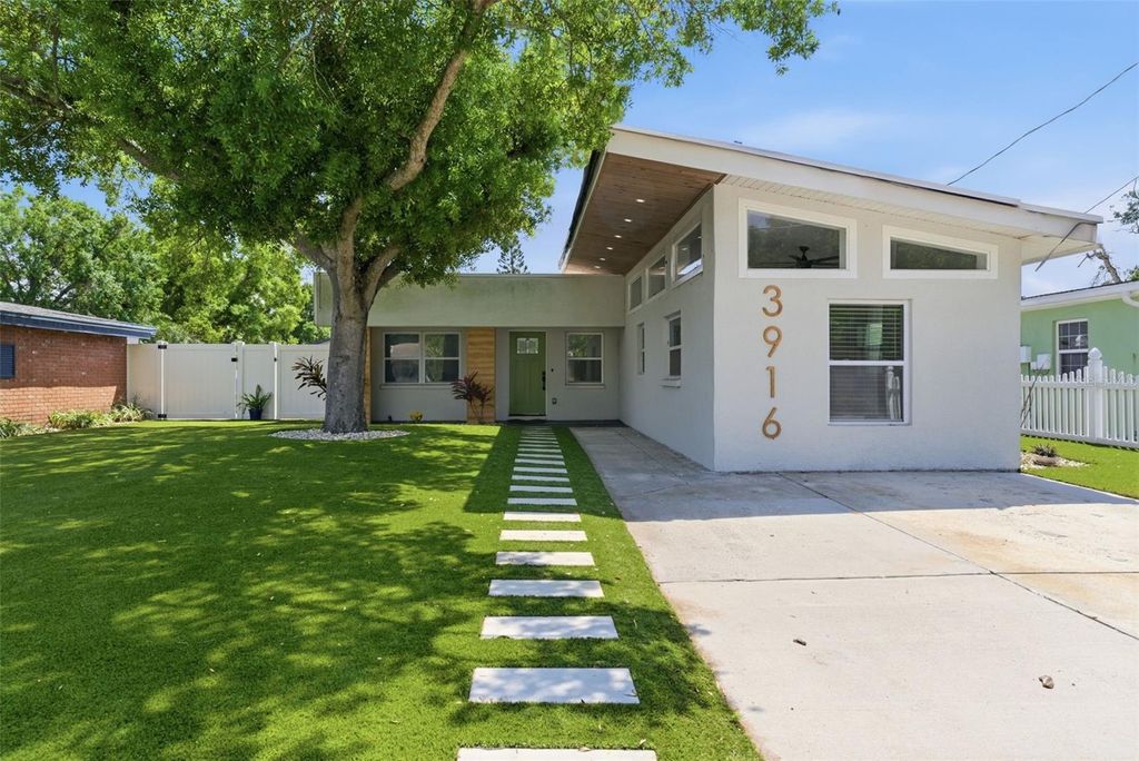 Photo of 3916 Iowa Avenue W, Tampa, FL 33616 (MLS # TB8491246)