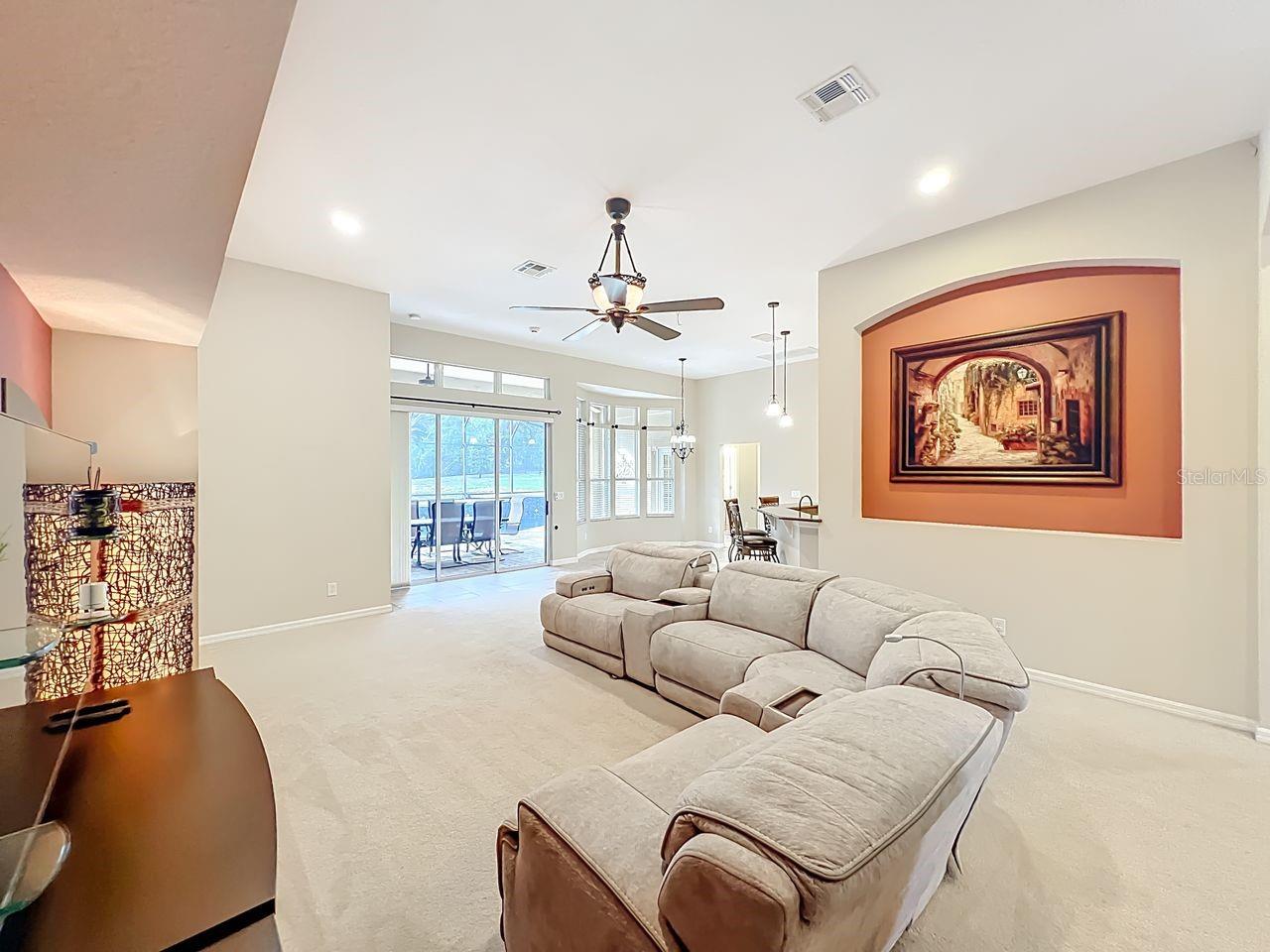 ROCK SPRINGS RIDGE PH 5-C - Residential