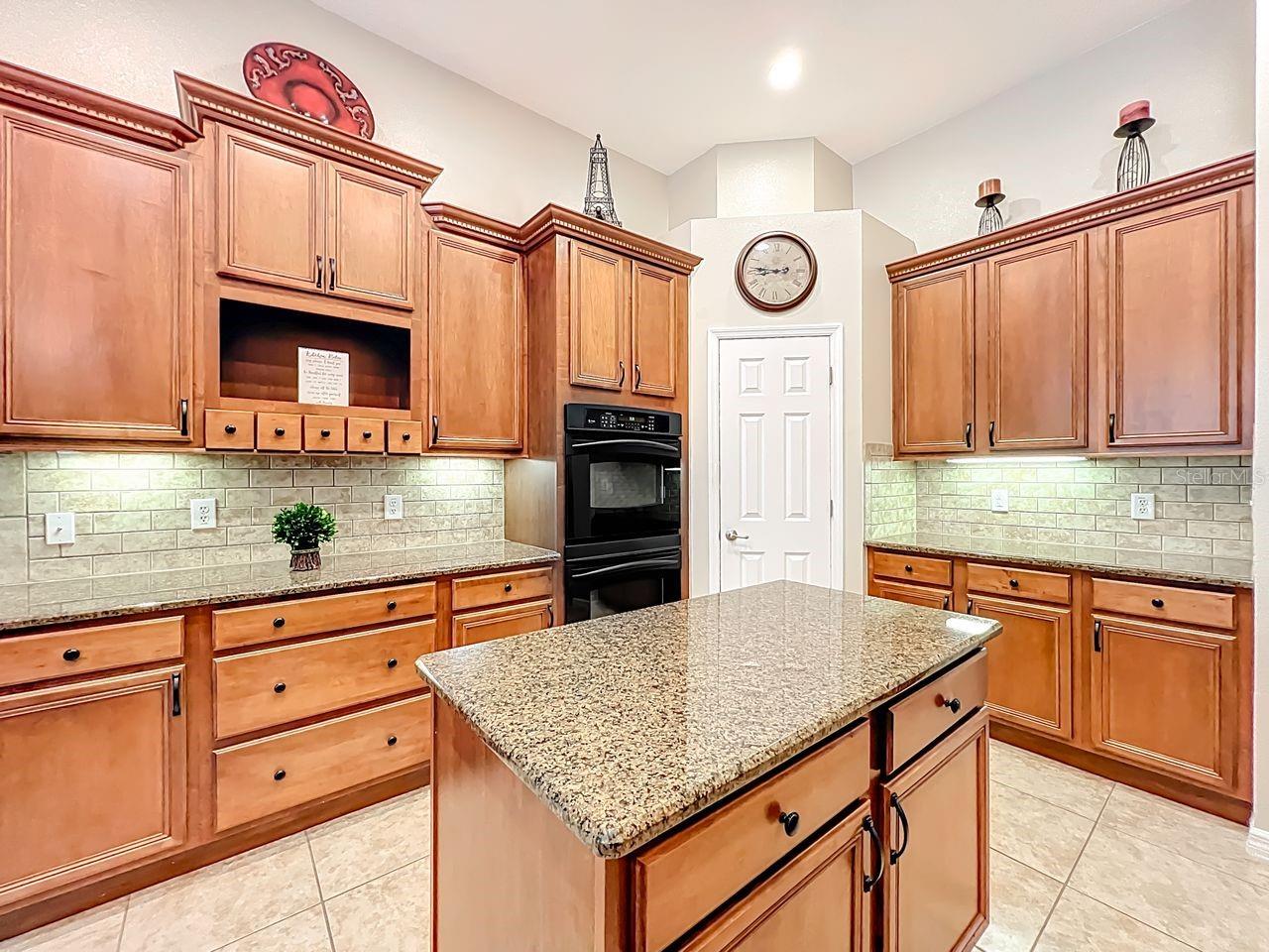 ROCK SPRINGS RIDGE PH 5-C - Residential