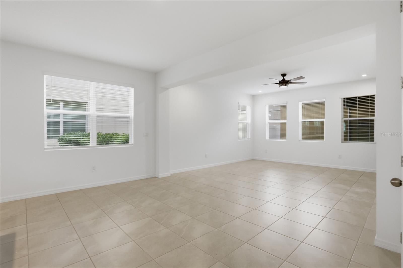 HAWKSMOOR PH 3 - Residential