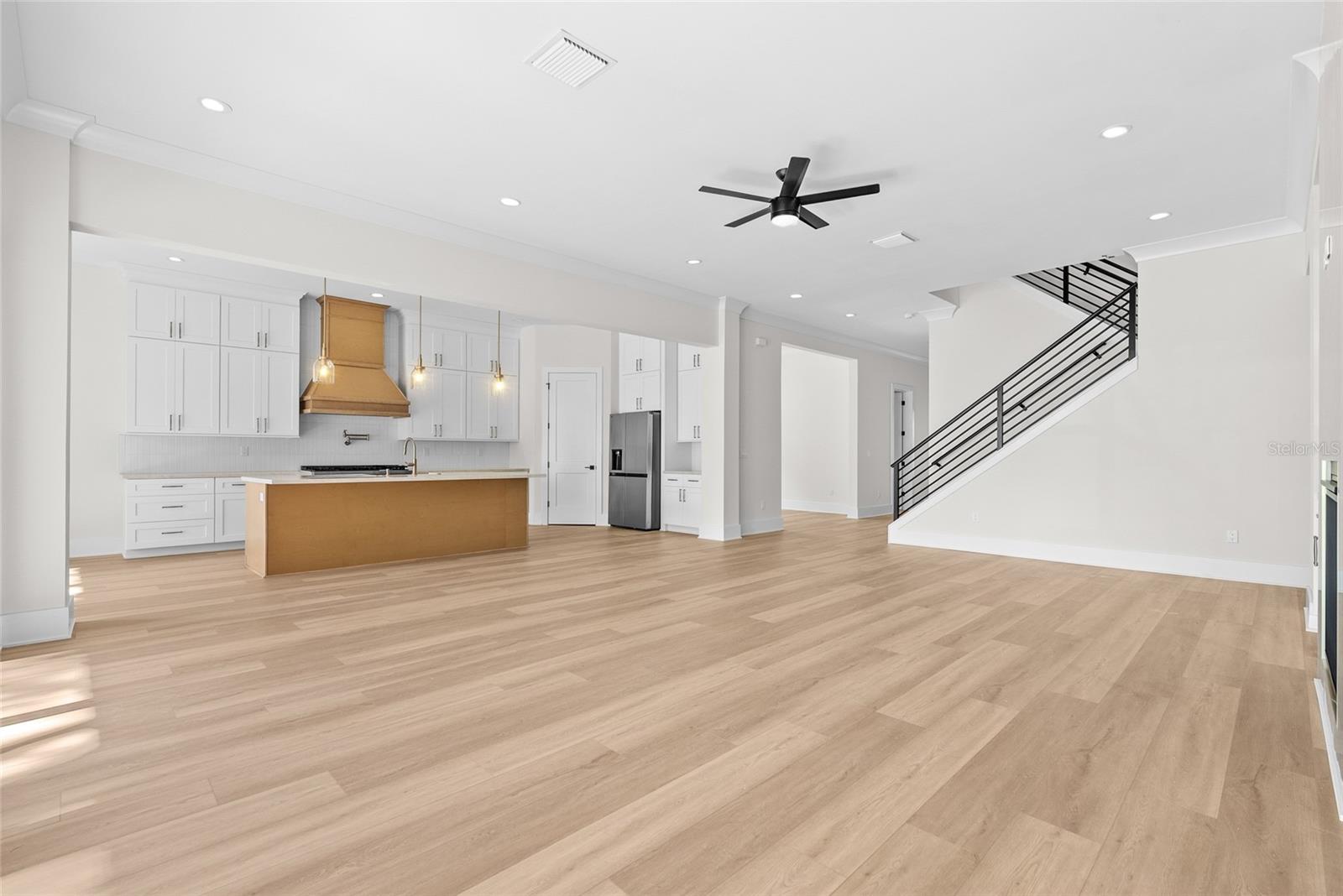 DE SOTO ESTATES - Residential