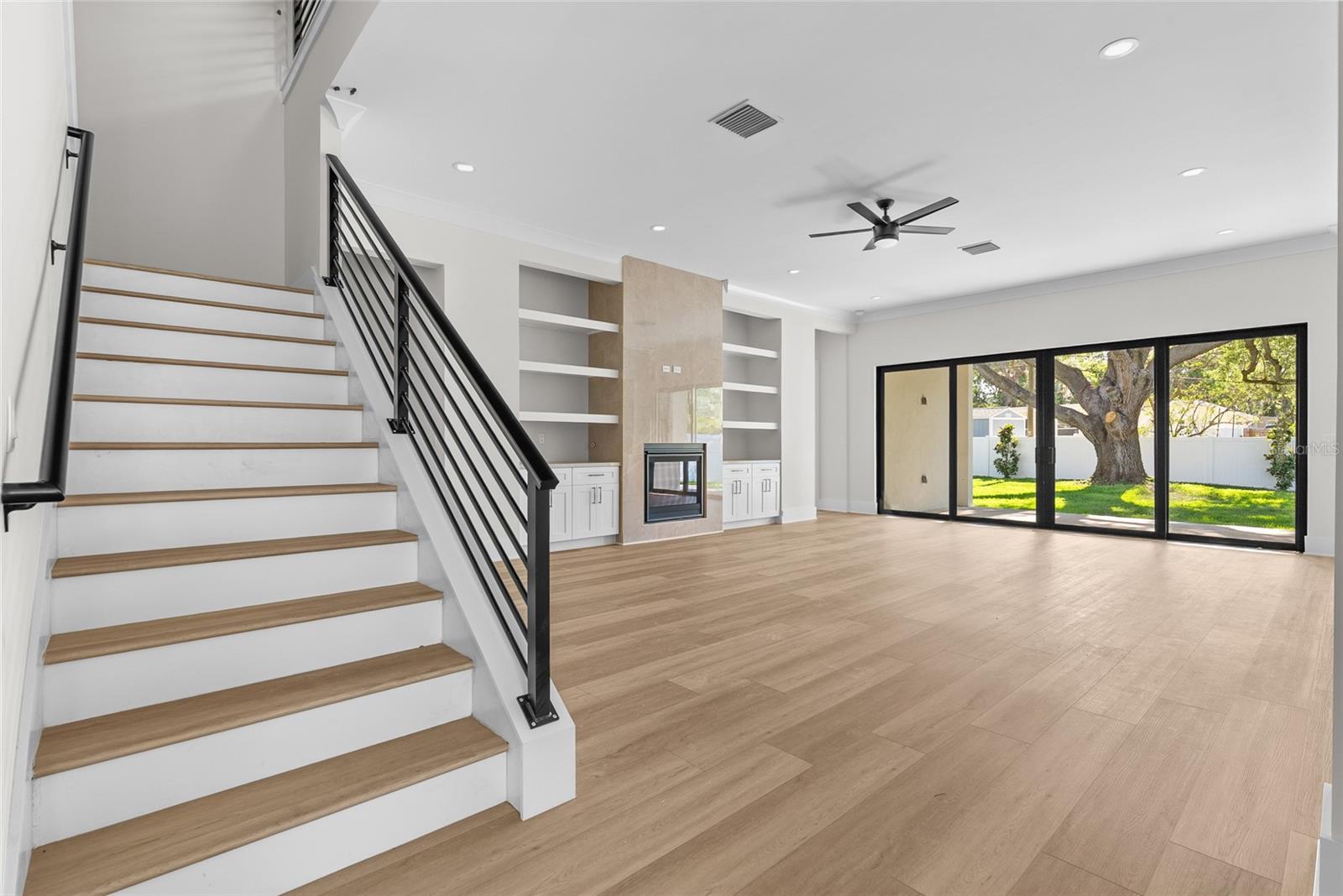 DE SOTO ESTATES - Residential