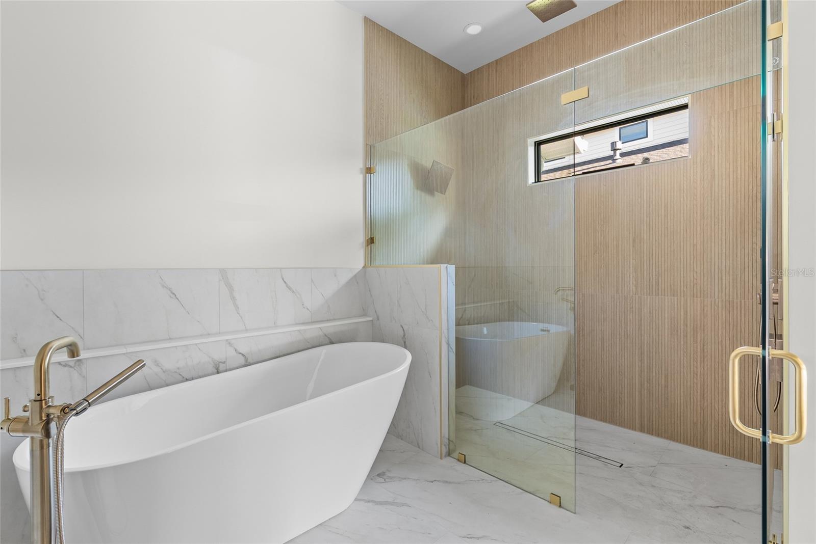 DE SOTO ESTATES - Residential