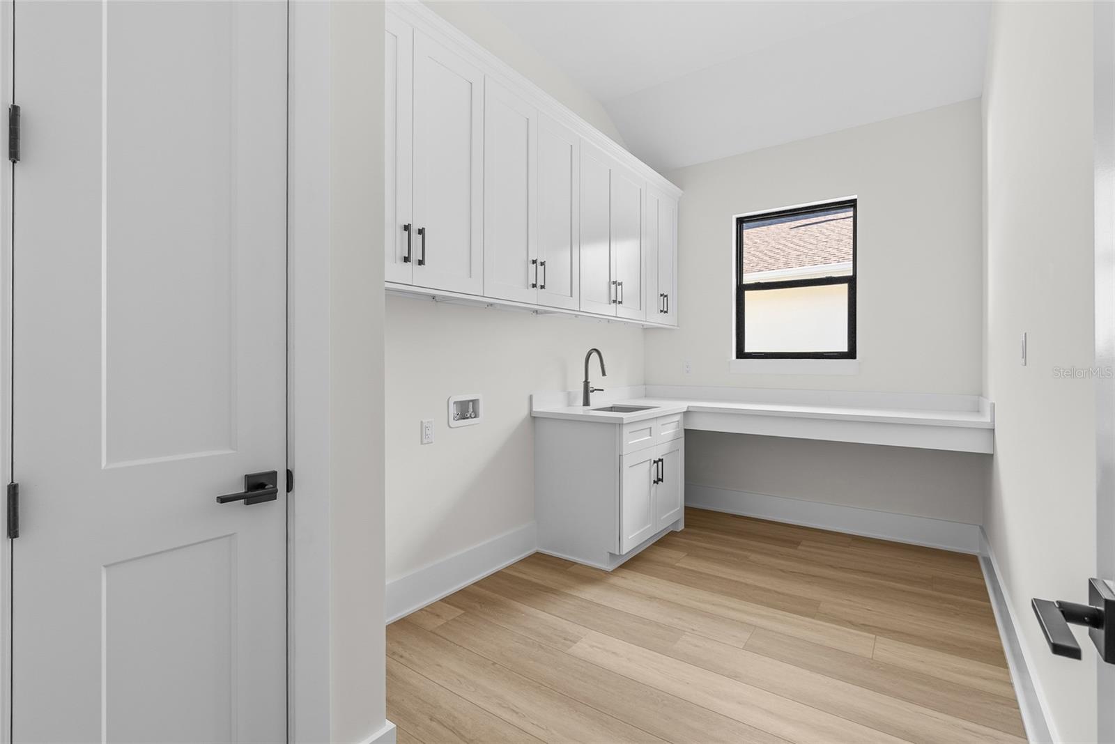 DE SOTO ESTATES - Residential