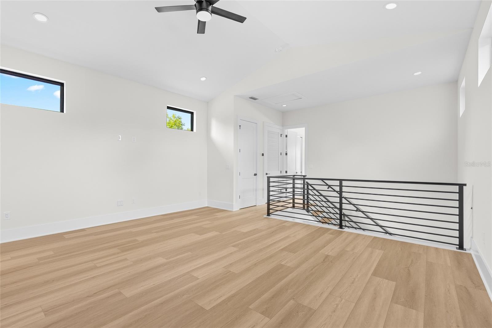 DE SOTO ESTATES - Residential