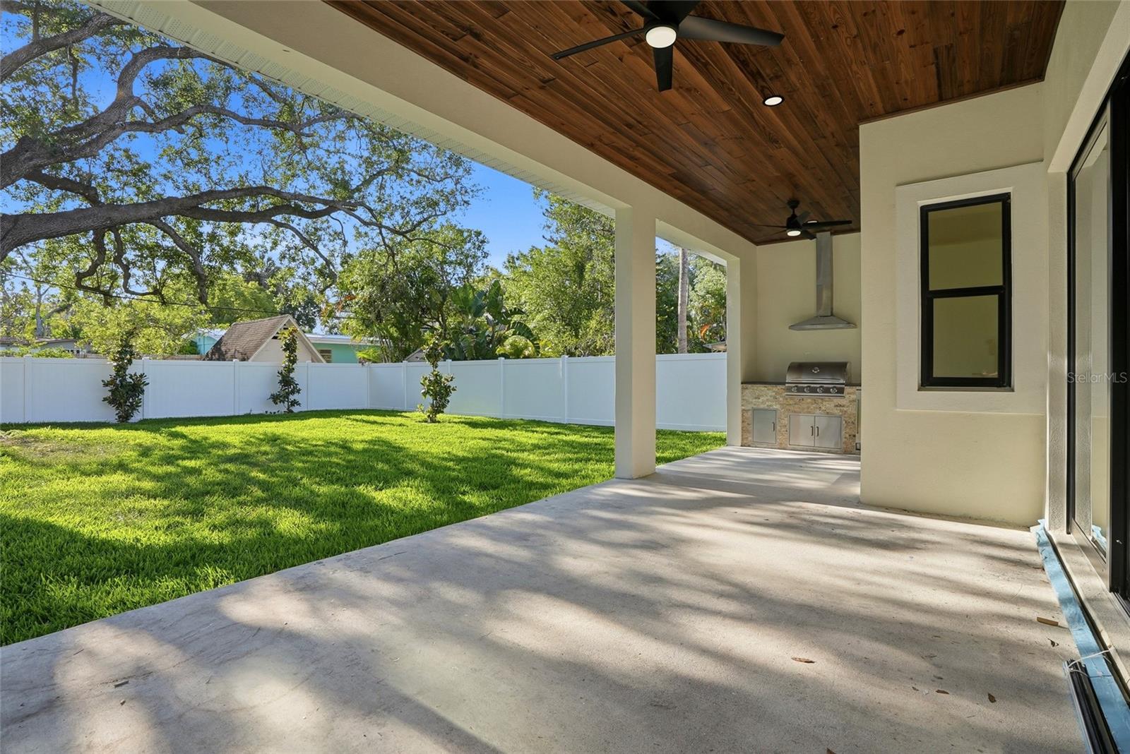 DE SOTO ESTATES - Residential