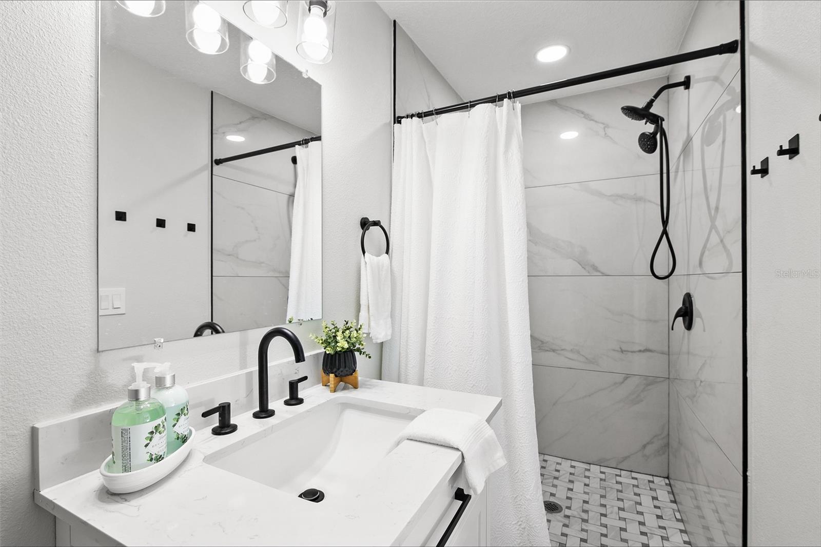 HOLIDAY HEIGHTS 2ND ADD - Residential