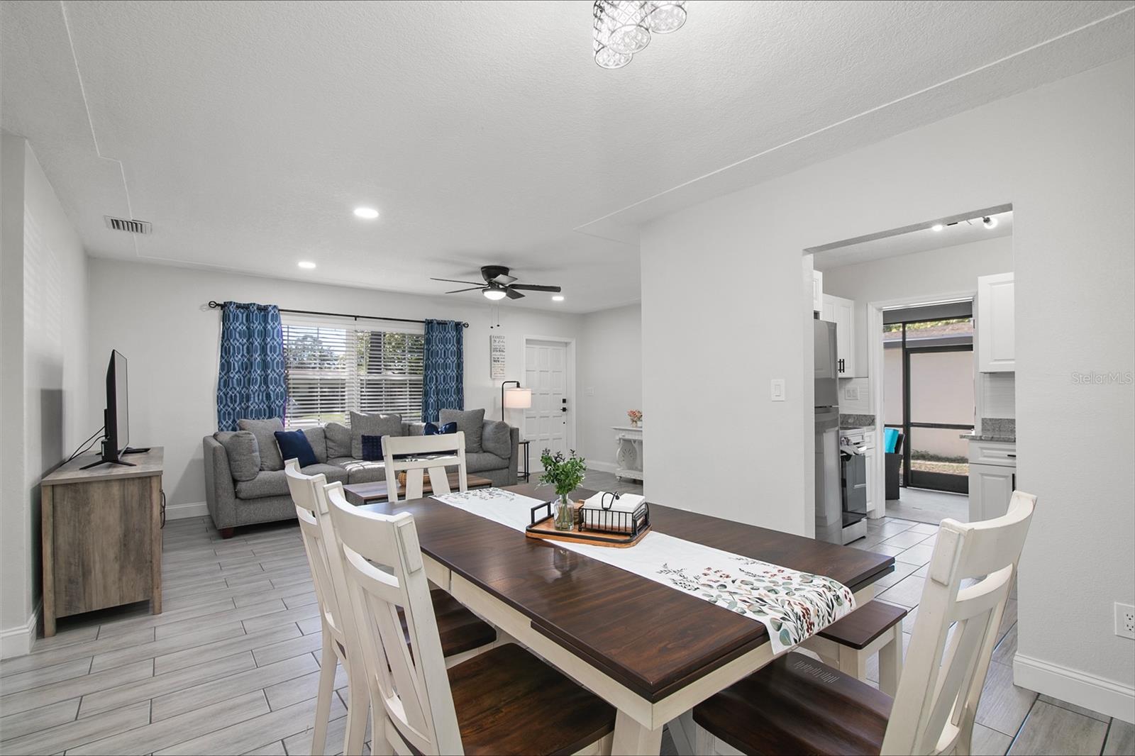 HOLIDAY HEIGHTS 2ND ADD - Residential