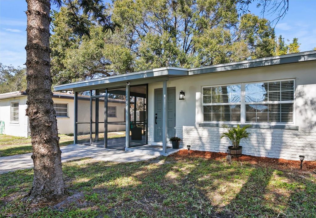 Photo of 2405 48th Avenue W, Bradenton, FL 34207 (MLS # A4683865)