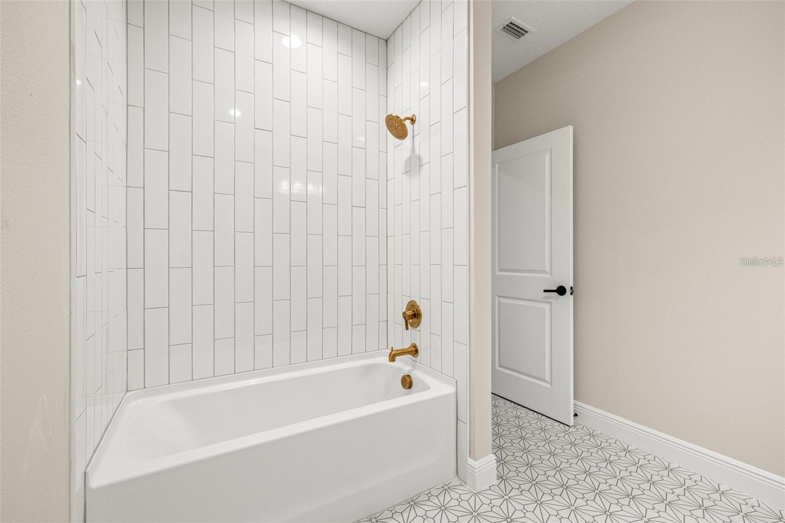 TWO RIVERS PRCL C1A - Residential Lease