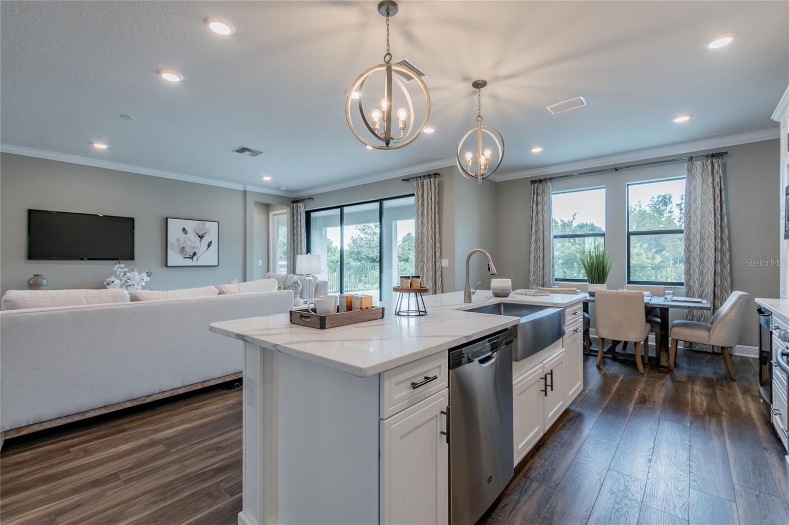 NORTH LAKE ESTATES - Residential