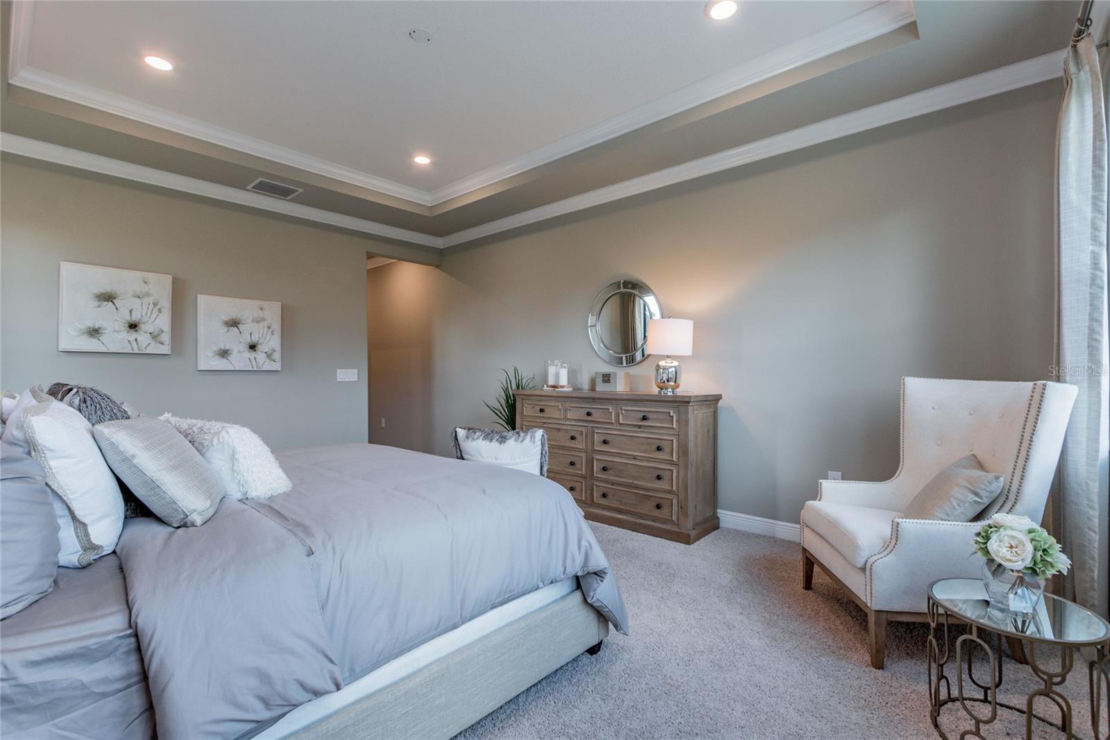 NORTH LAKE ESTATES - Residential