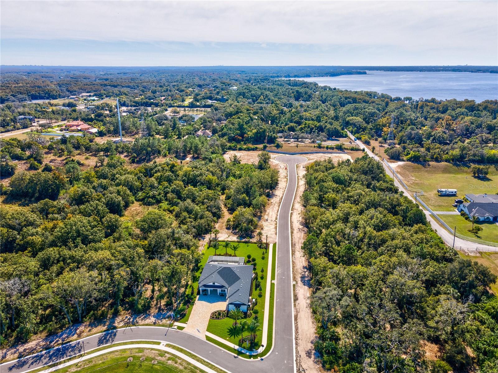 NORTH LAKE ESTATES - Residential