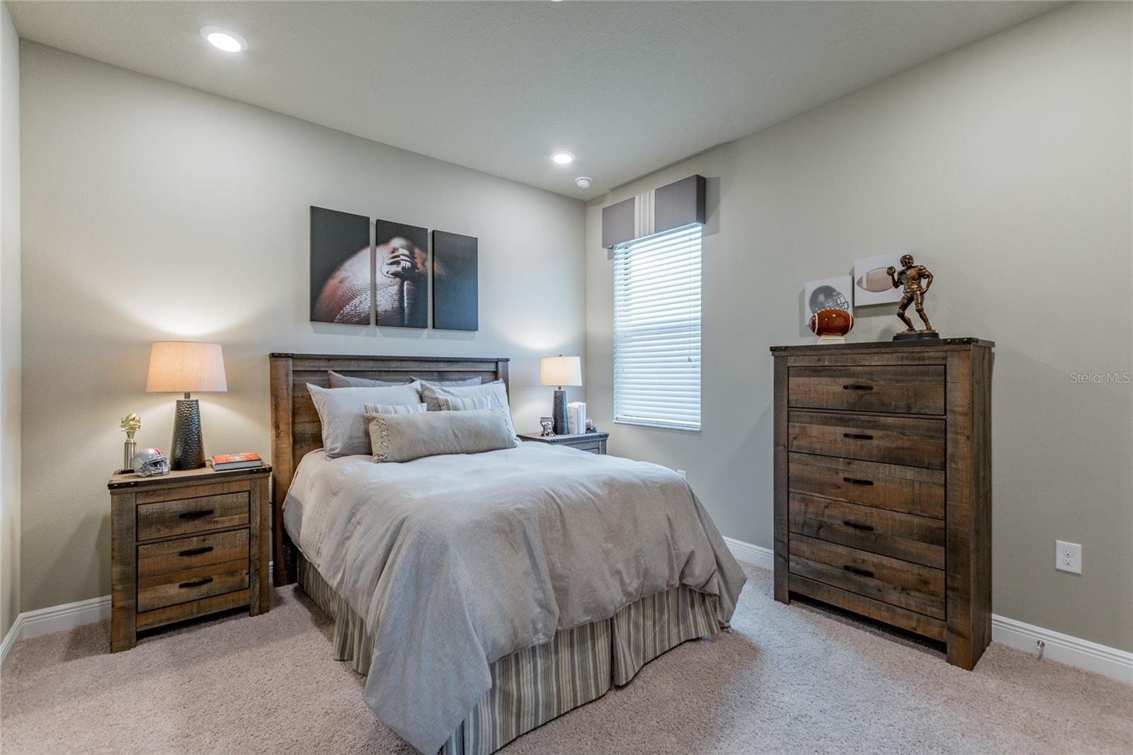 NORTH LAKE ESTATES - Residential