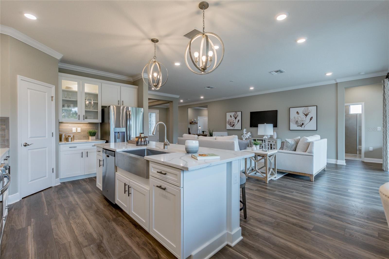 NORTH LAKE ESTATES - Residential