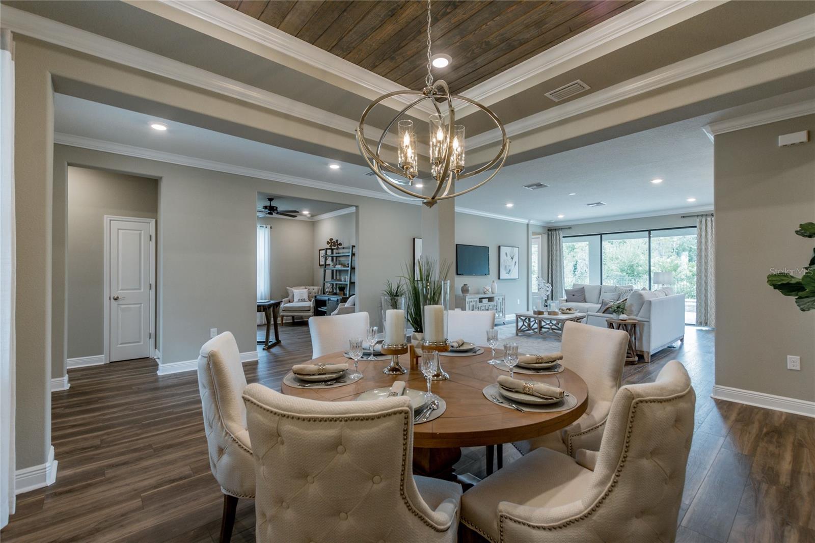 NORTH LAKE ESTATES - Residential