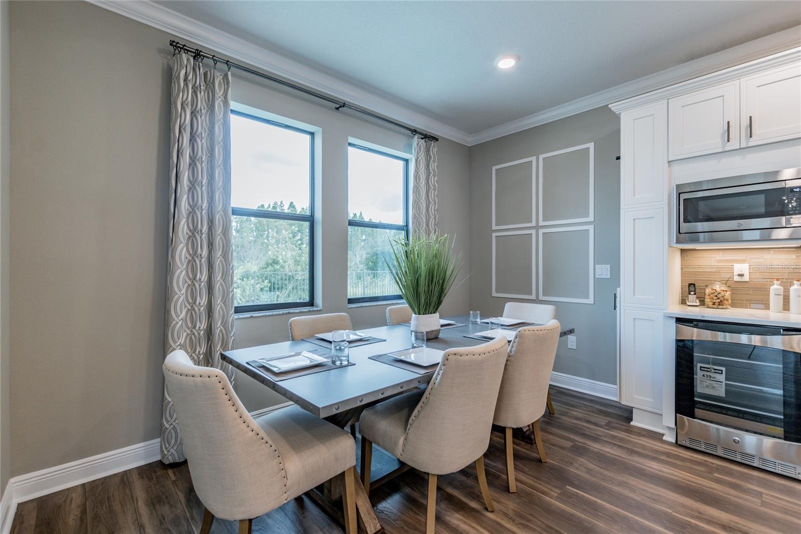 NORTH LAKE ESTATES - Residential