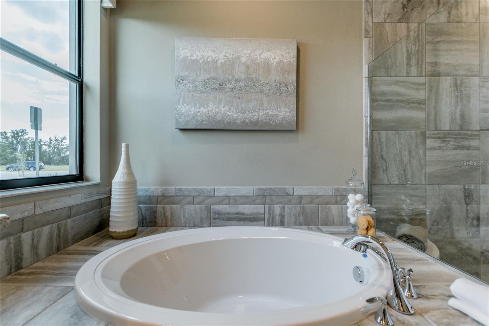 NORTH LAKE ESTATES - Residential