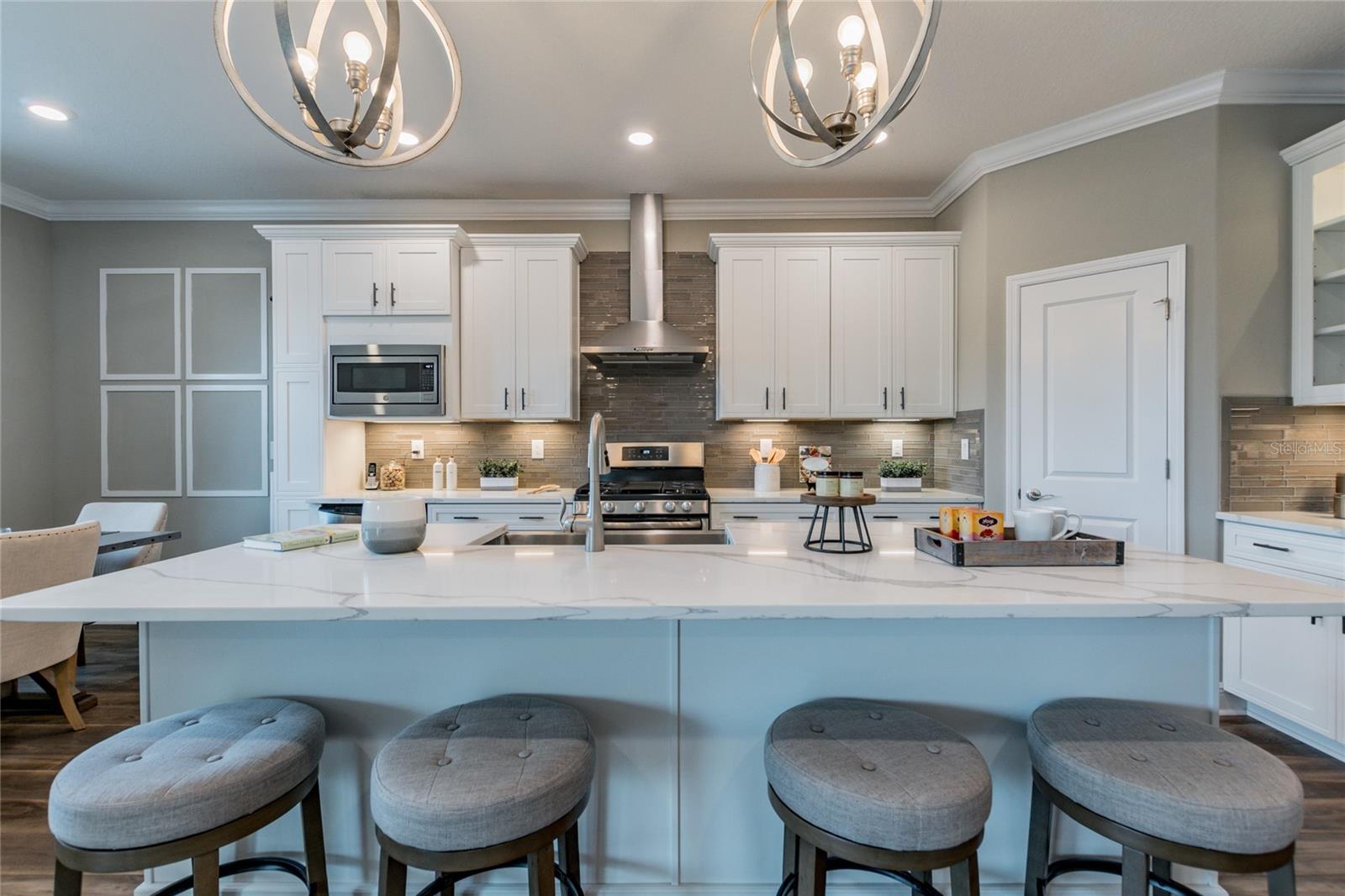 NORTH LAKE ESTATES - Residential