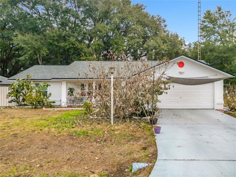 Photo of 76 Teak Loop, Ocala, FL 34472 (MLS # OM718878)