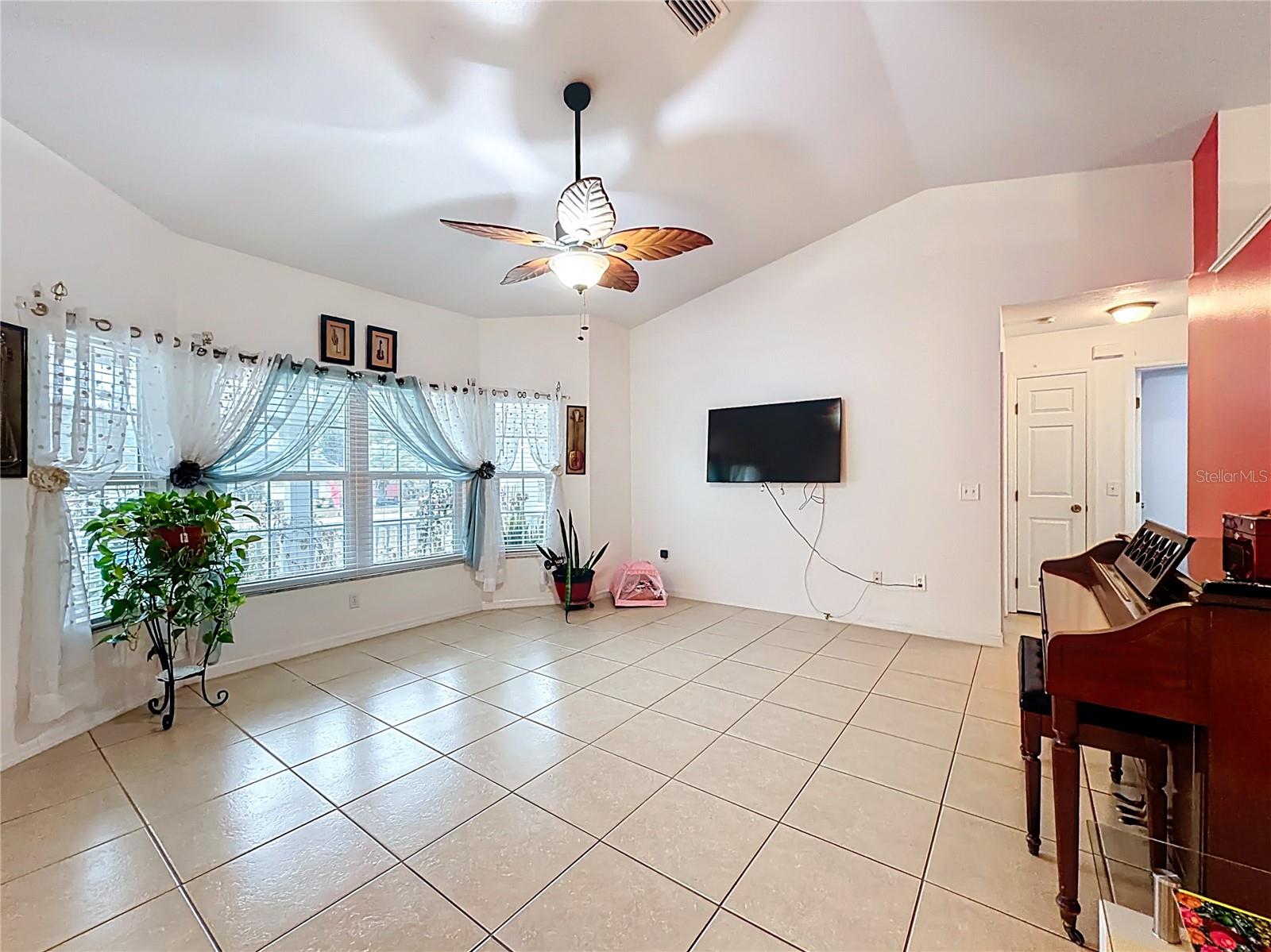 SILVER SPGS SHORS UN 23 - Residential