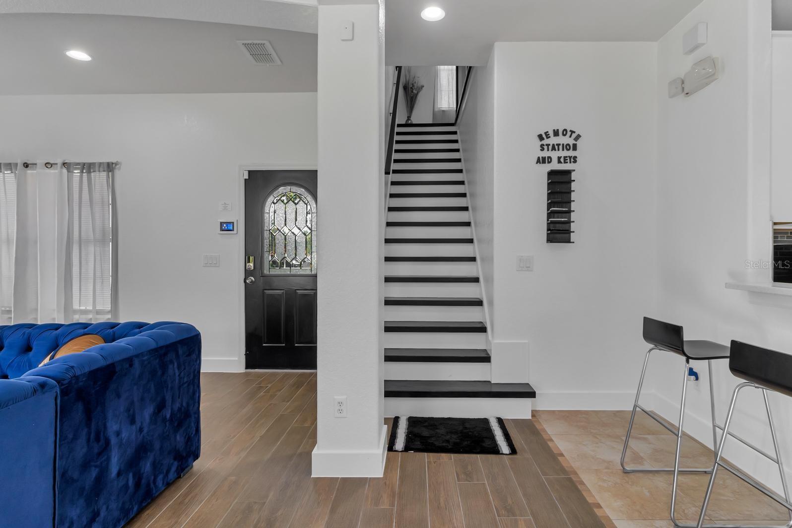 HIGH GROVE UNIT 02 - Residential Lease