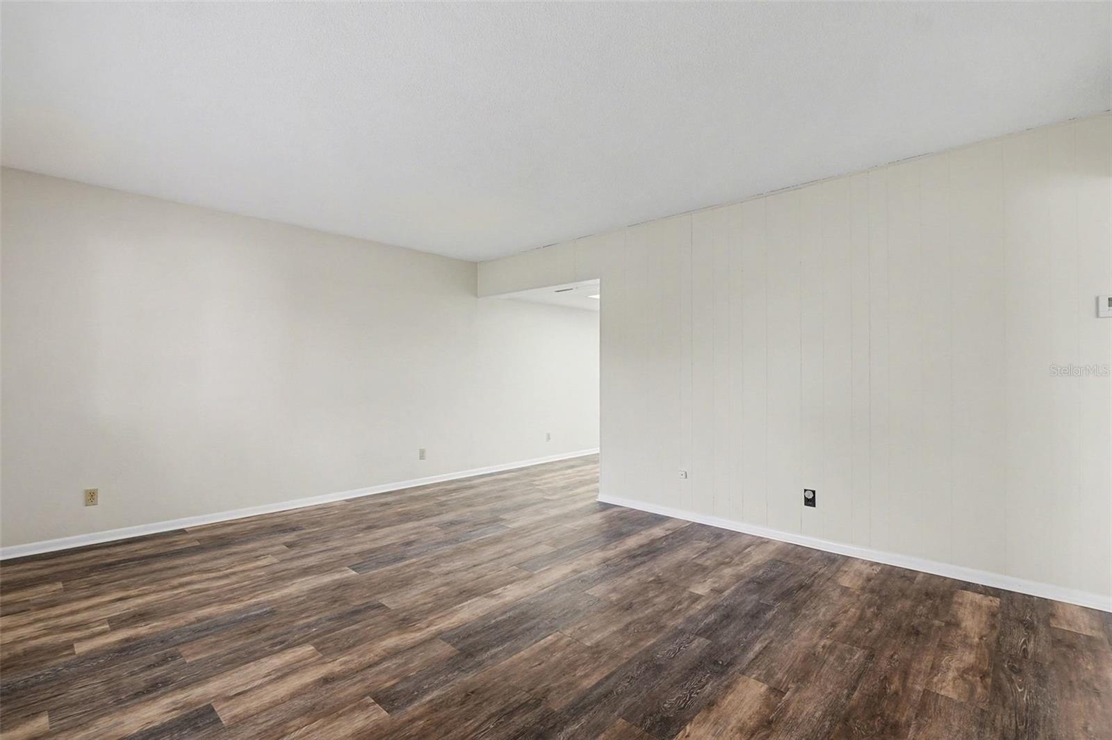 FAIRWAYS CONDO PH 01 - Residential