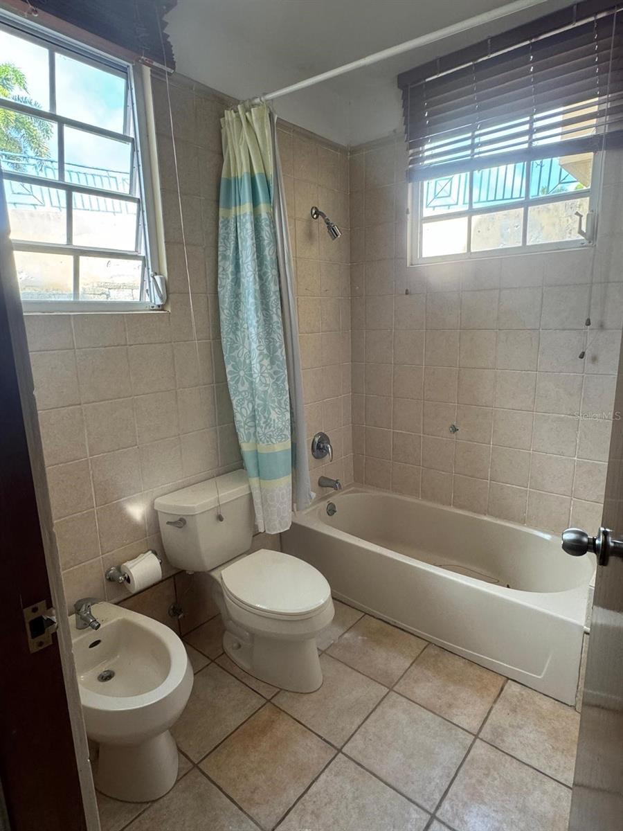 COSTA DORADA - Residential