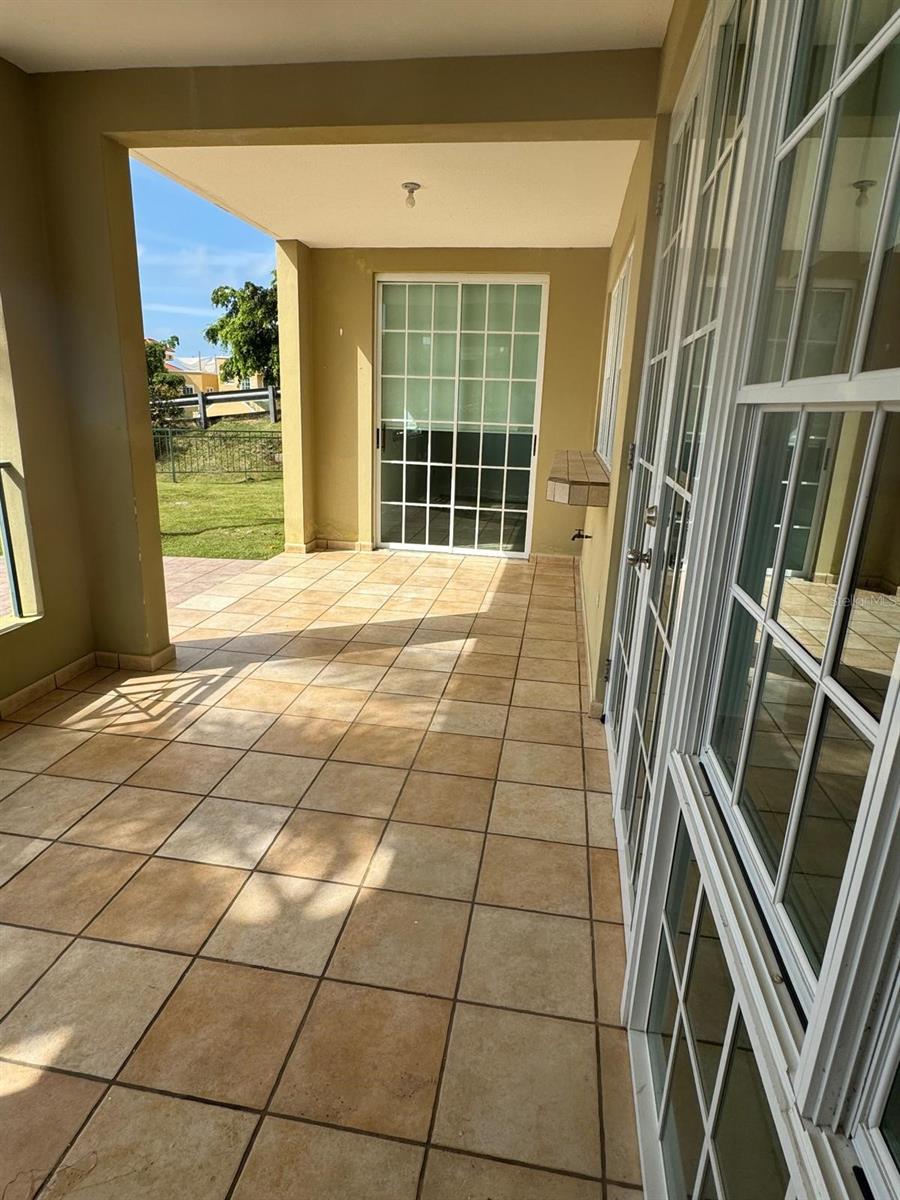 COSTA DORADA - Residential