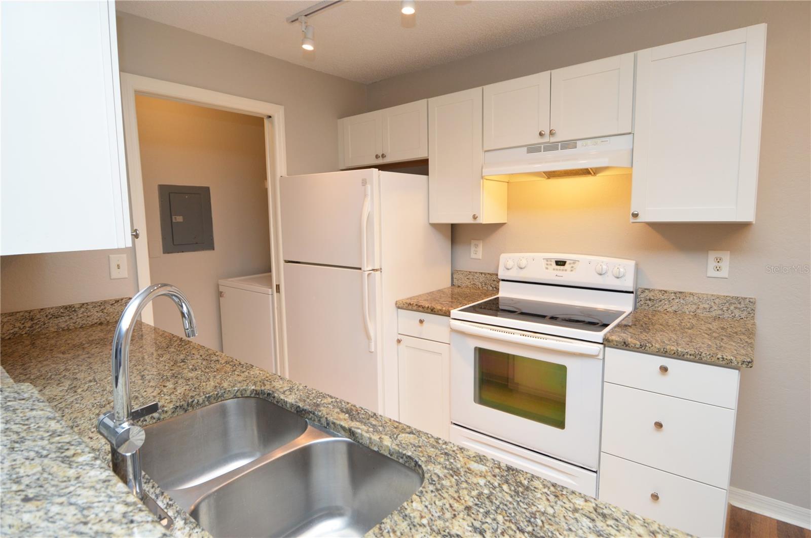 ITOPIA PRIVATE RESIDENCES CONDO - Residential Lease