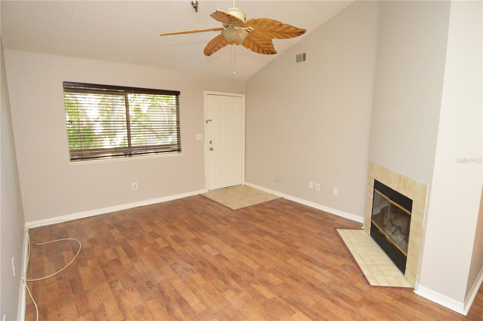 ITOPIA PRIVATE RESIDENCES CONDO - Residential Lease