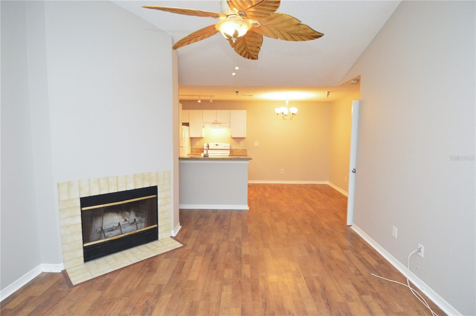 ITOPIA PRIVATE RESIDENCES CONDO - Residential Lease