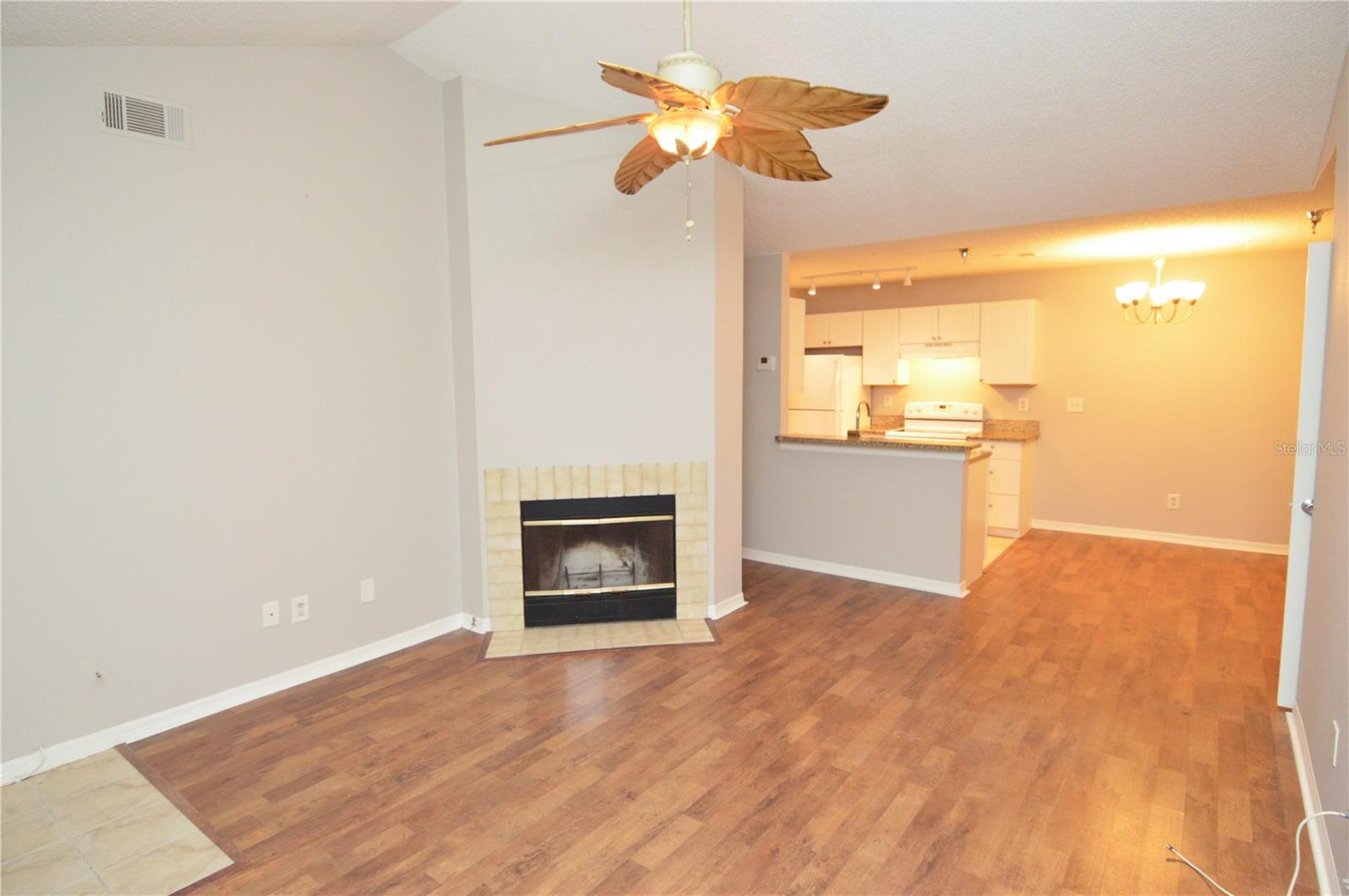 ITOPIA PRIVATE RESIDENCES CONDO - Residential Lease