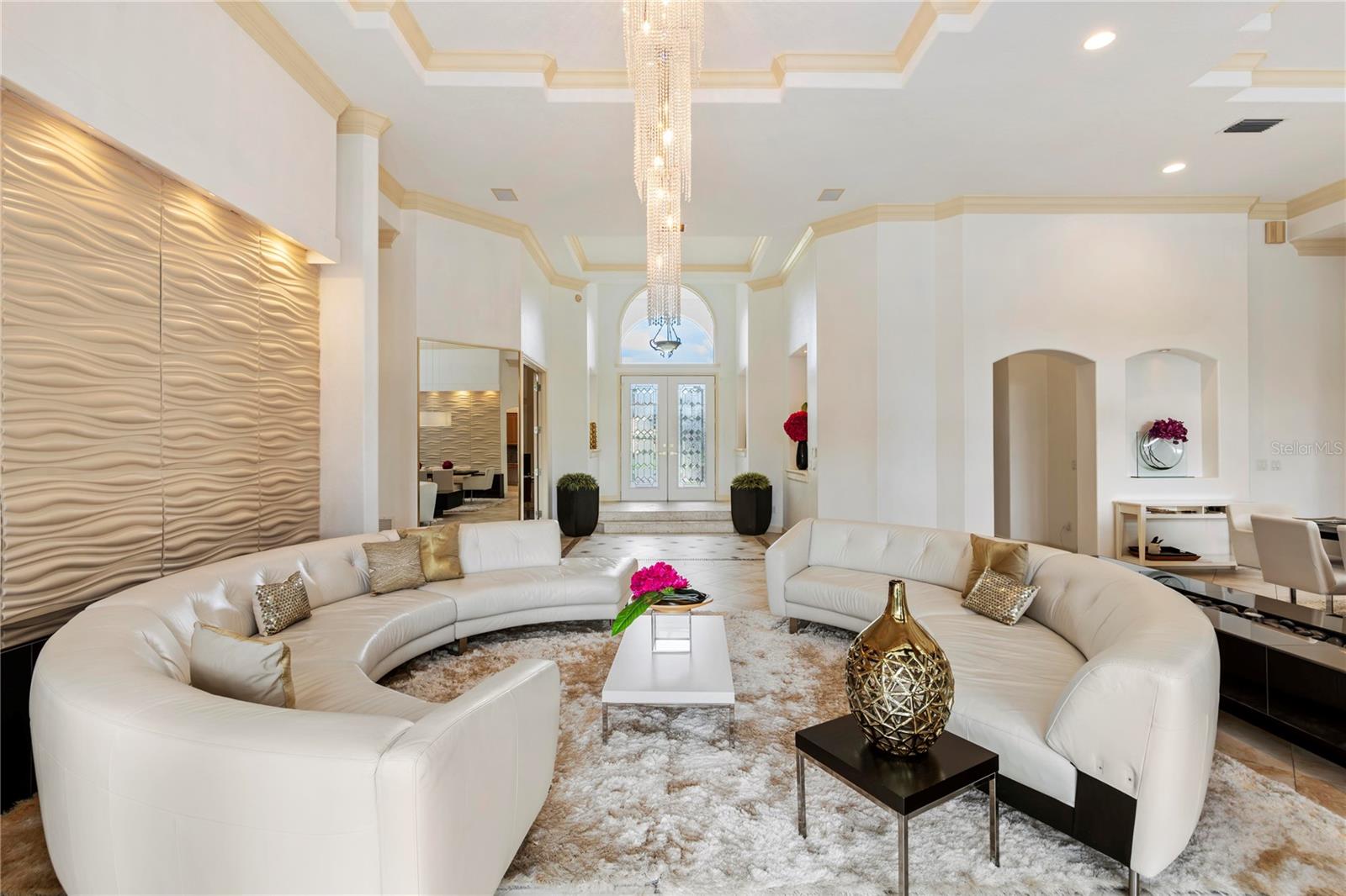 HEATHROW WOODS - Residential