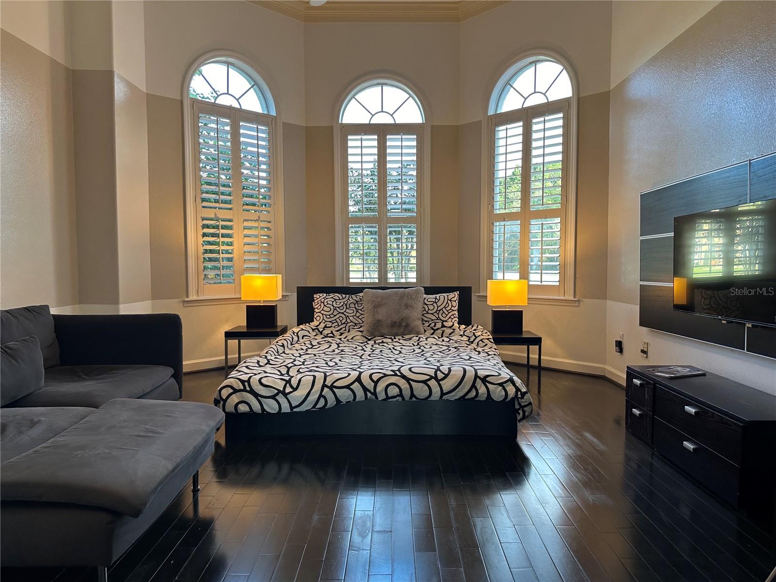 HEATHROW WOODS - Residential