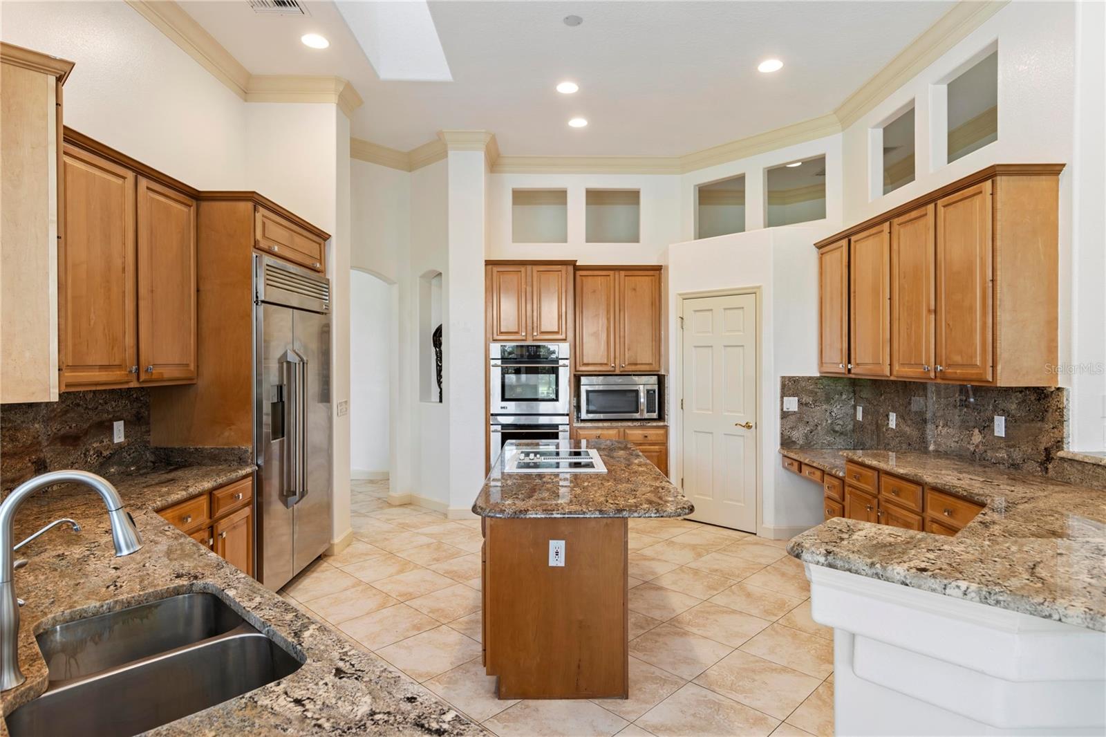 HEATHROW WOODS - Residential