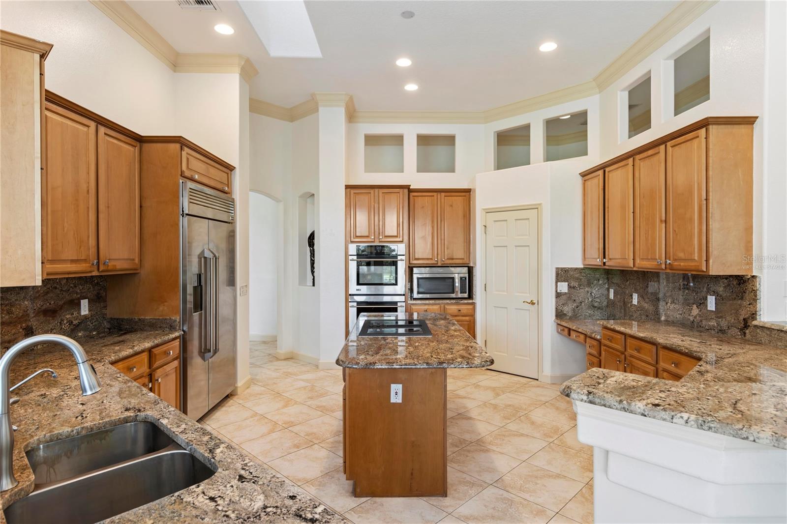 HEATHROW WOODS - Residential