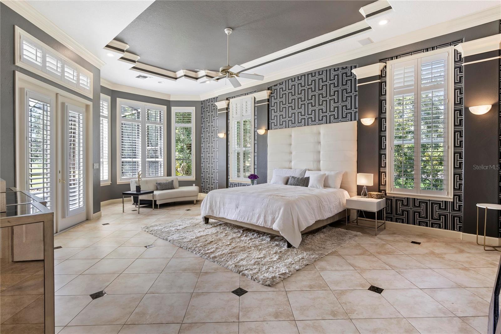 HEATHROW WOODS - Residential