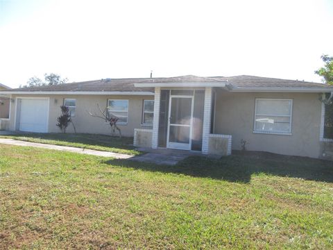 A home in PORT CHARLOTTE