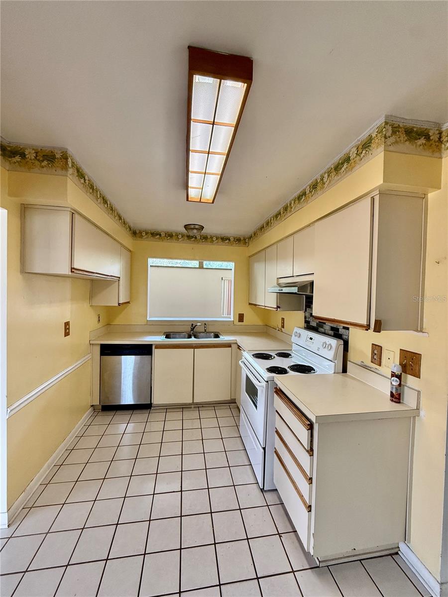 TWELVE OAKS VILLAGE UNIT 1 - Residential