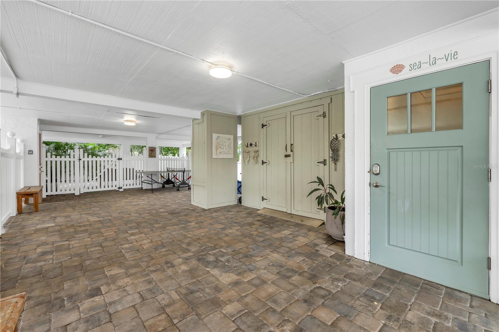 SARASOTA BEACH - Residential