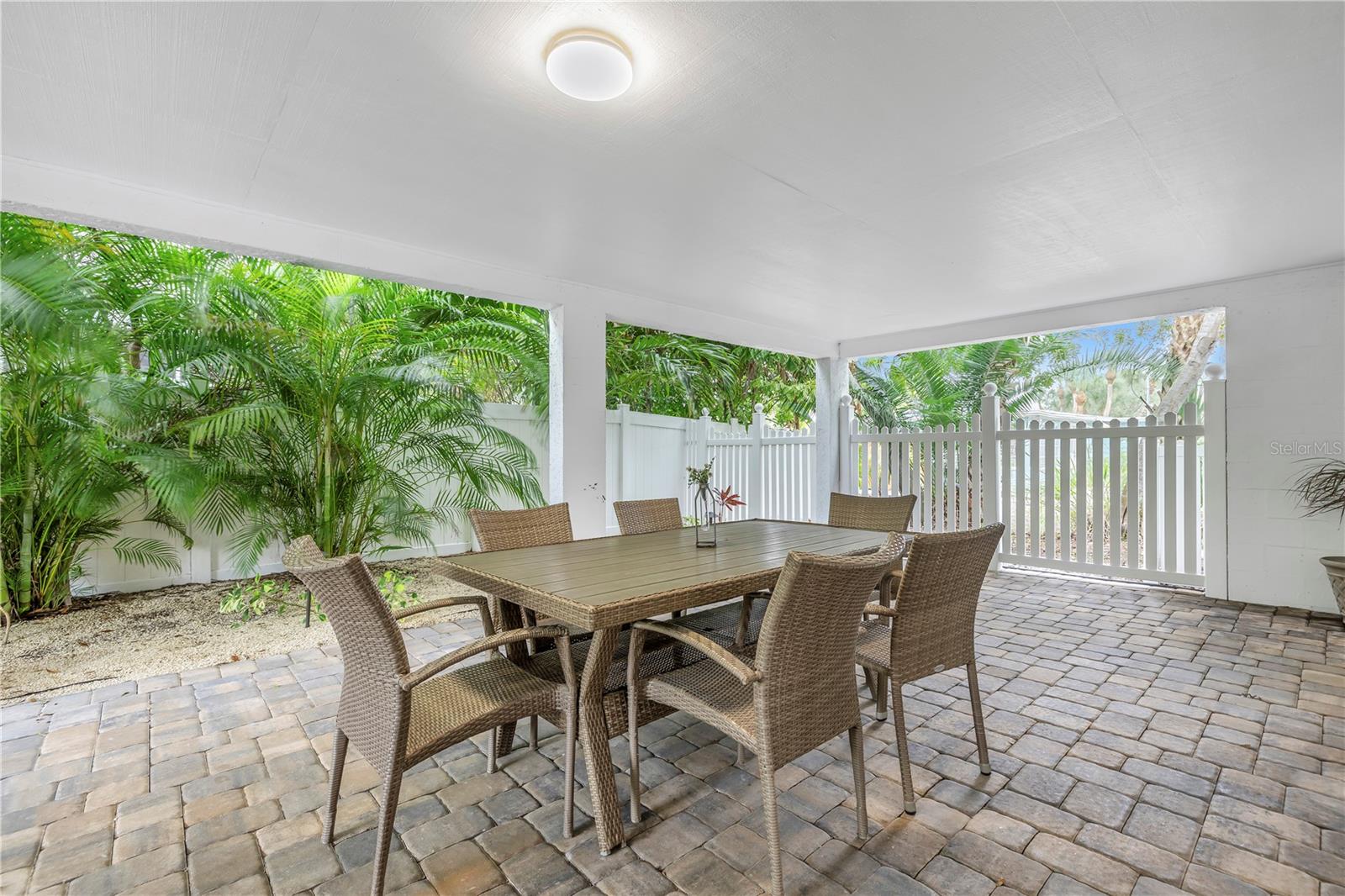 SARASOTA BEACH - Residential